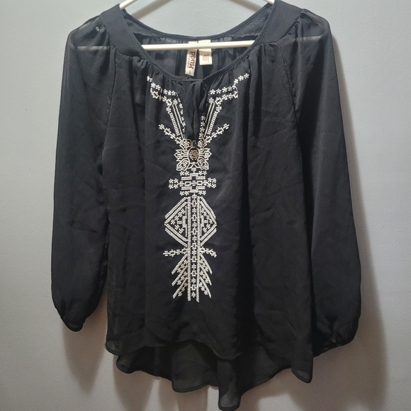 Mudd Sheer Black Long Sleeve Blouse with Embroidered Detailing L - Picture 2 of 6